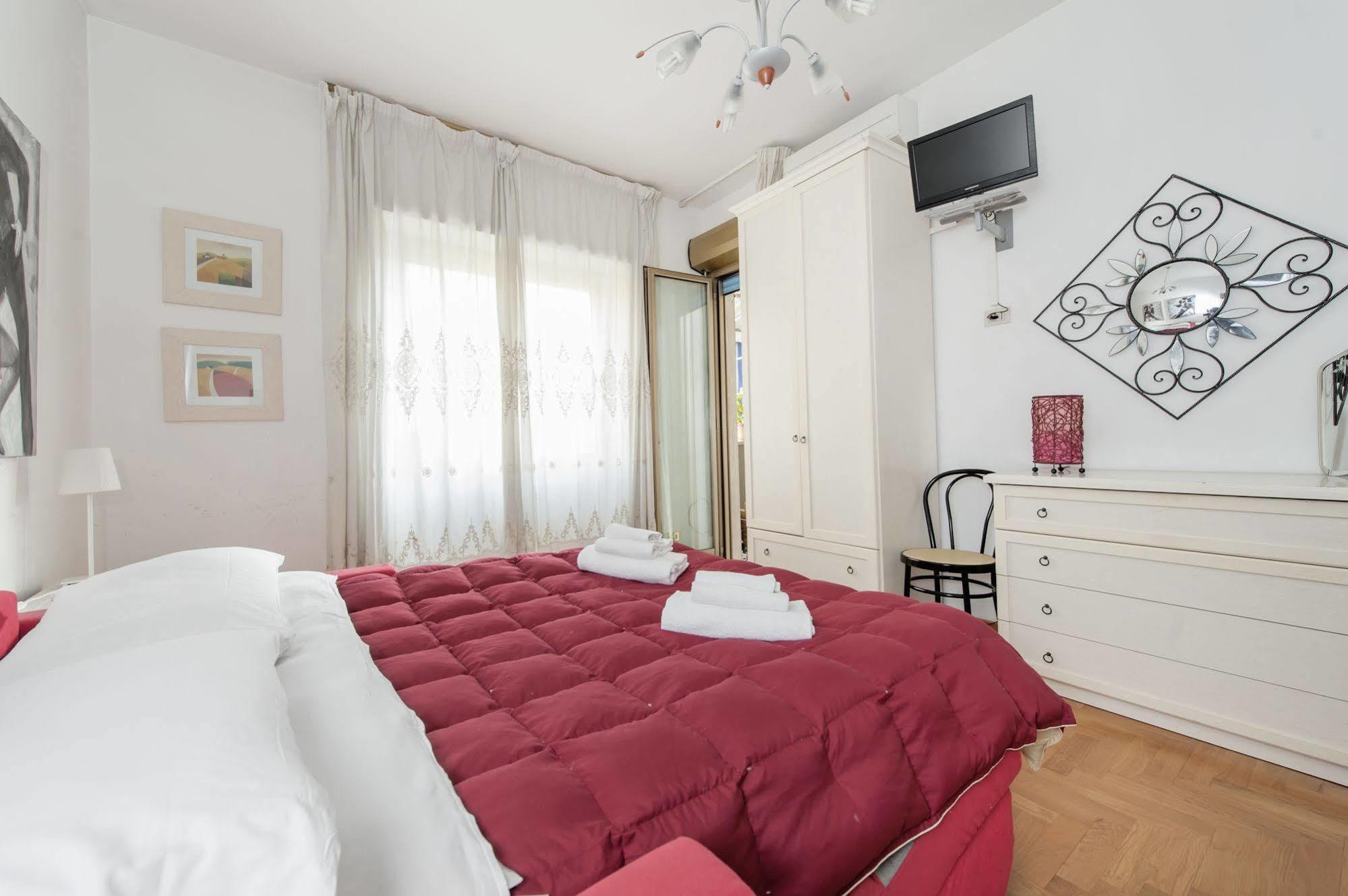 Bed & Breakfast A For 2*